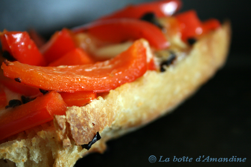 photo de Bruschetta poivron mozzarella