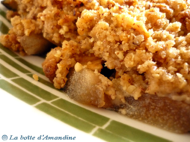 photo de Crumble pommes poires noisettes